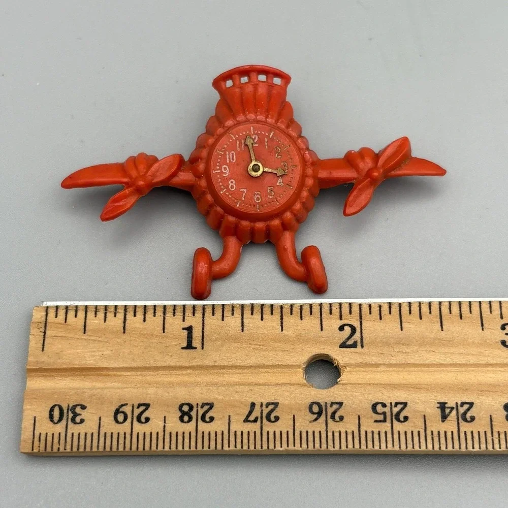 WWII US Military Red Orange Celluloid Aviator Wing Sweetheart VICTORY Brooch Pin